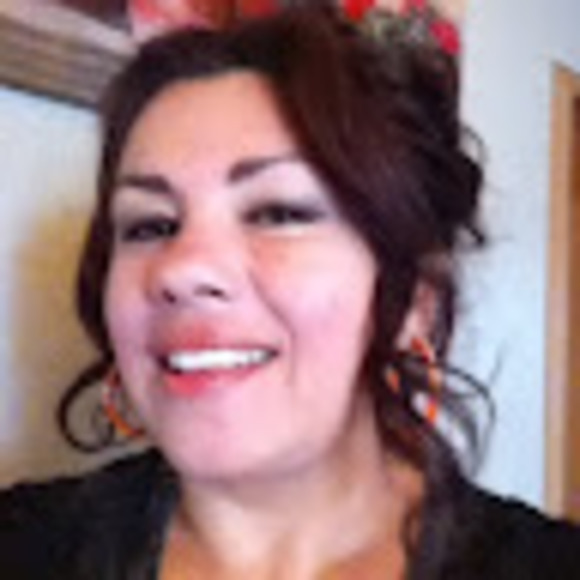 Meet your Posher, Angela - Picture 1 of 1